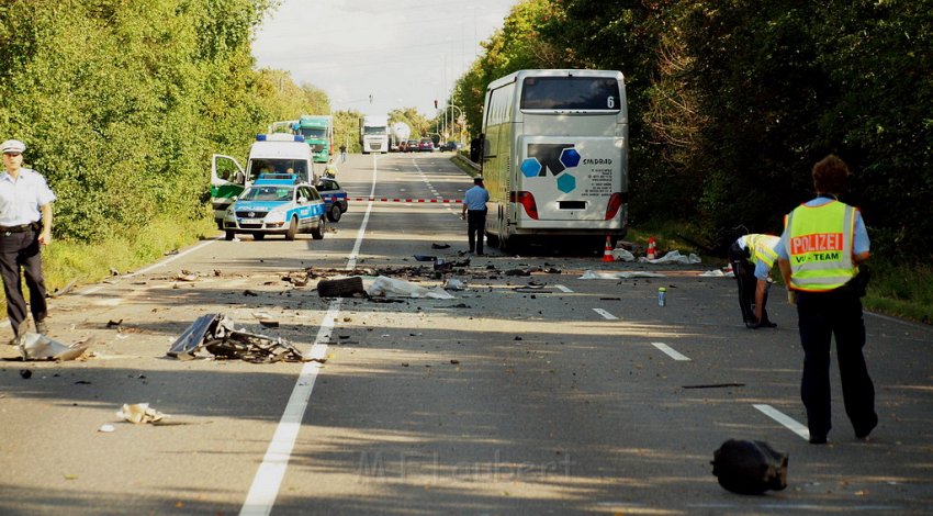 Schwerer VU Koeln Immendorf Kerkraderstr P040.JPG